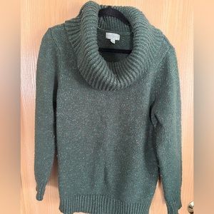 Cowl-neck dark green multicolored sweater